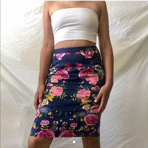 Zara High Waist Flowers Navy Blue Pencil Skirt - Picture 2 of 4